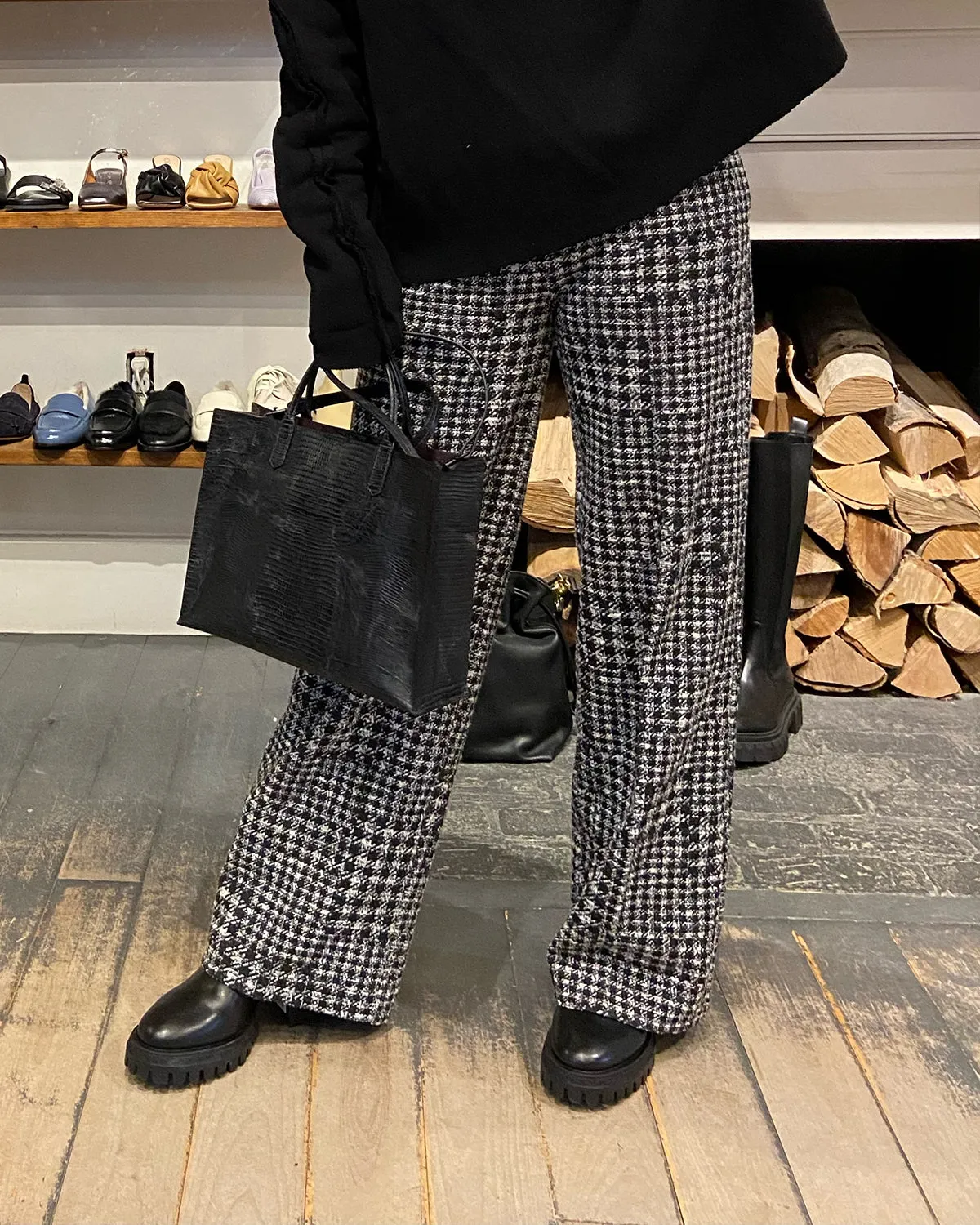 Georges Wide Leg Boucle Pant | Black