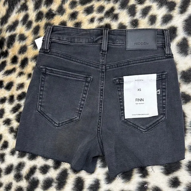 Hidden Finn Black Short