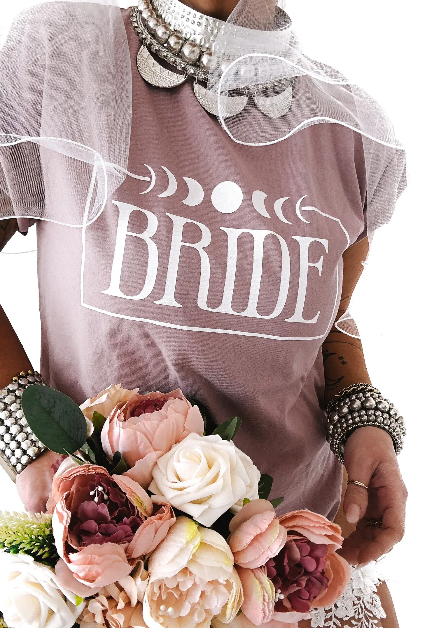 IN MY BRIDE PHASE SIDE SLIT TEE