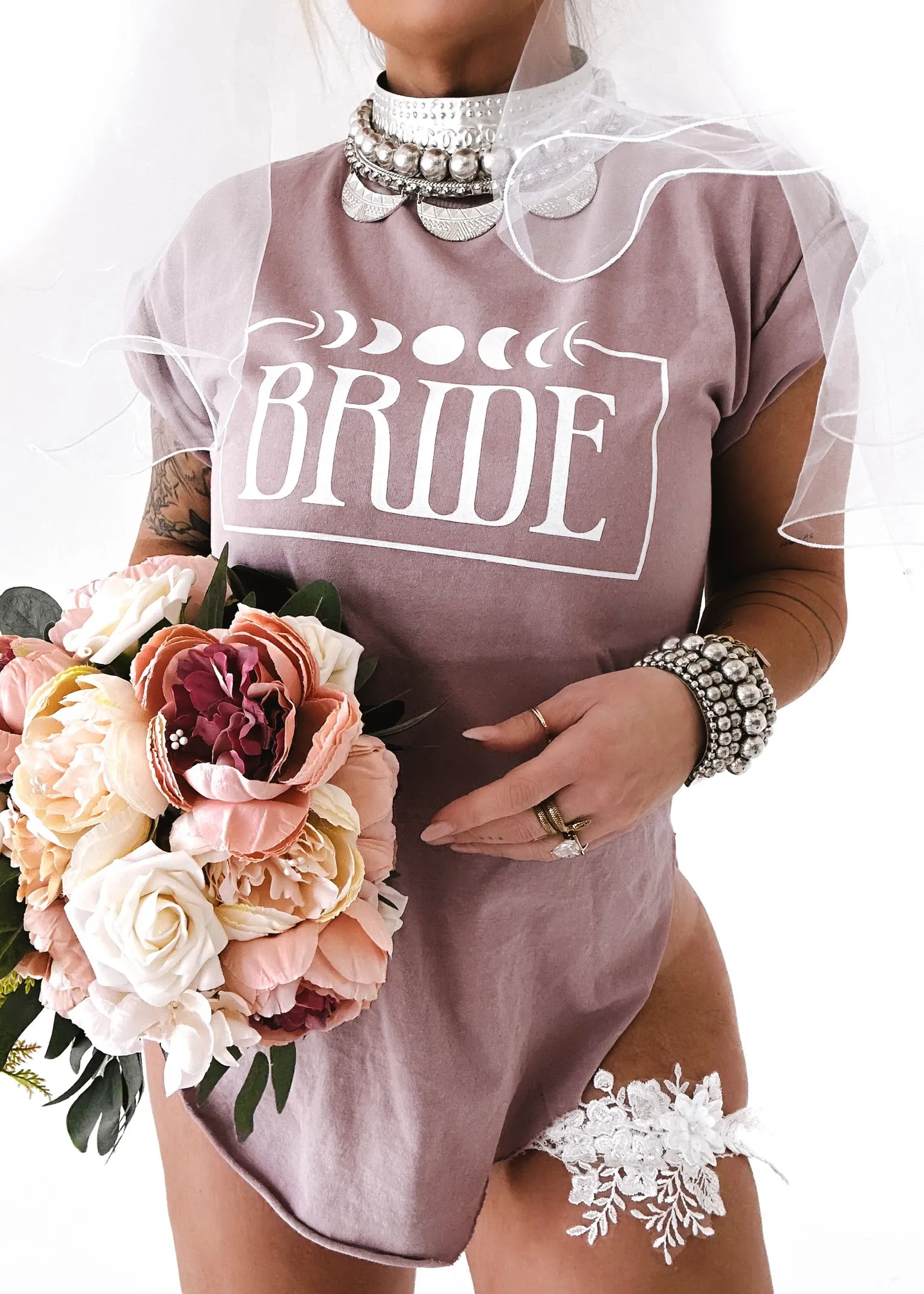IN MY BRIDE PHASE SIDE SLIT TEE